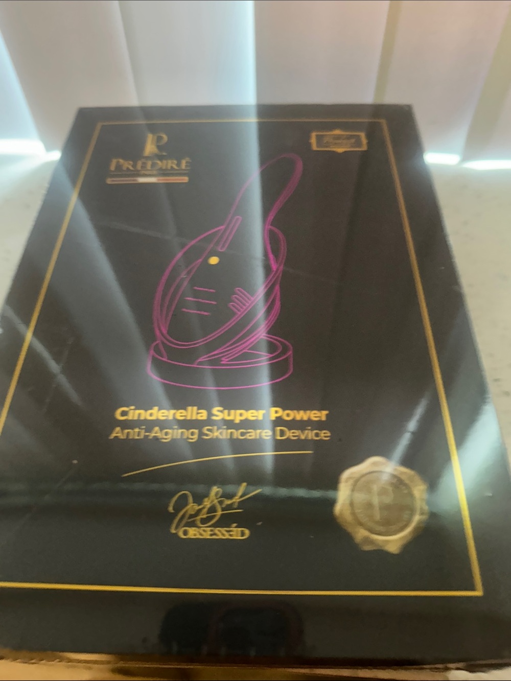 Cinderella Super Power Anti-Aging Device - Black with Pink Accent